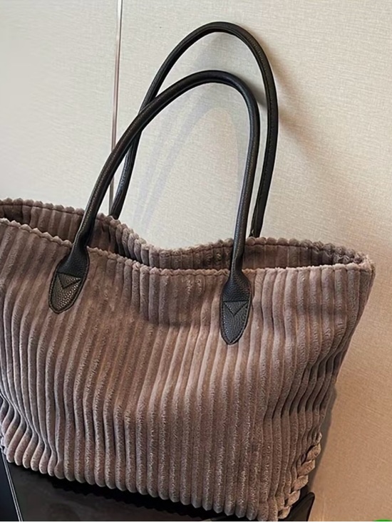no brand Handbags - Plush Ribbed Tote Bag in Taupe with Black Handles NWOT